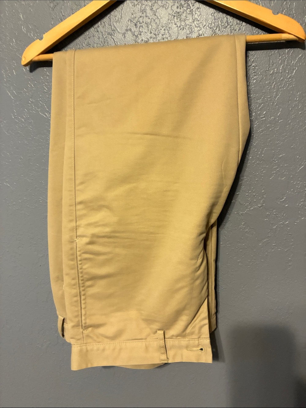 Men's Haggar Khaki Chino Pants 34 x 30